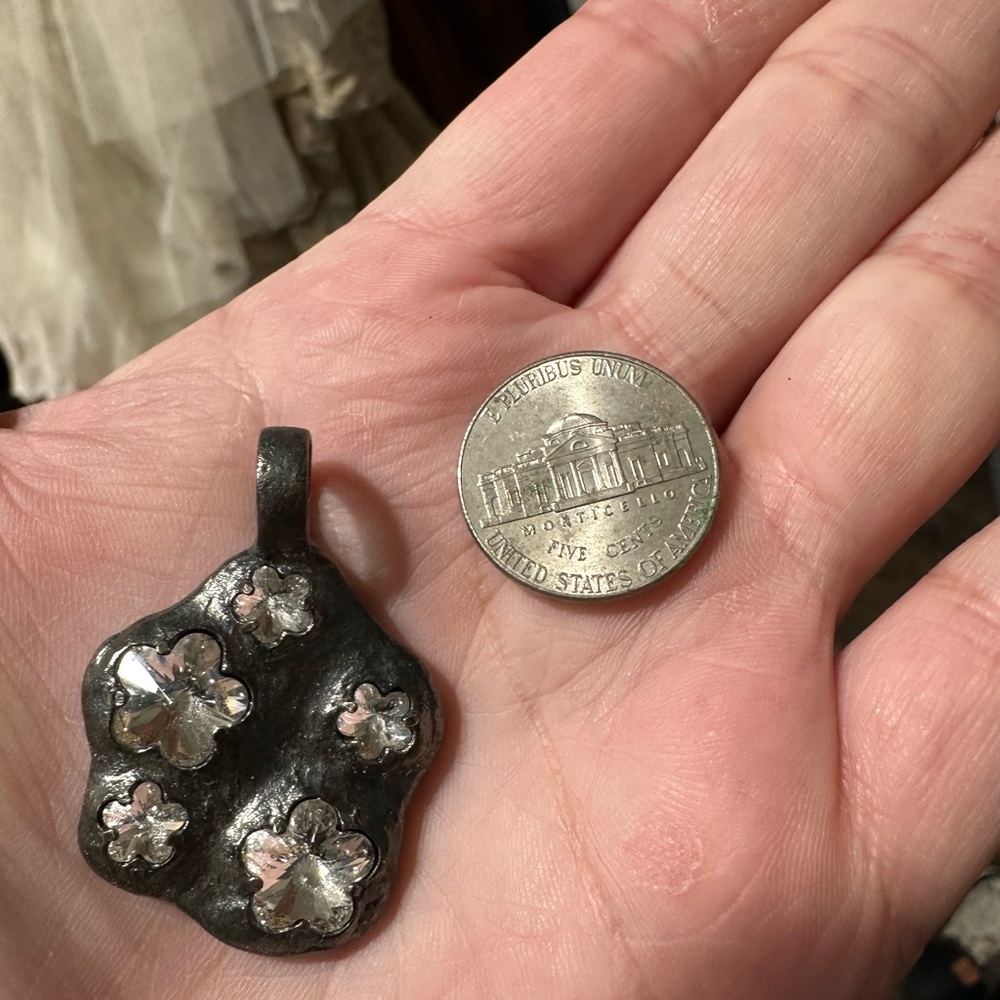 Waxing Poetic pendant. - Picture 2 of 2
